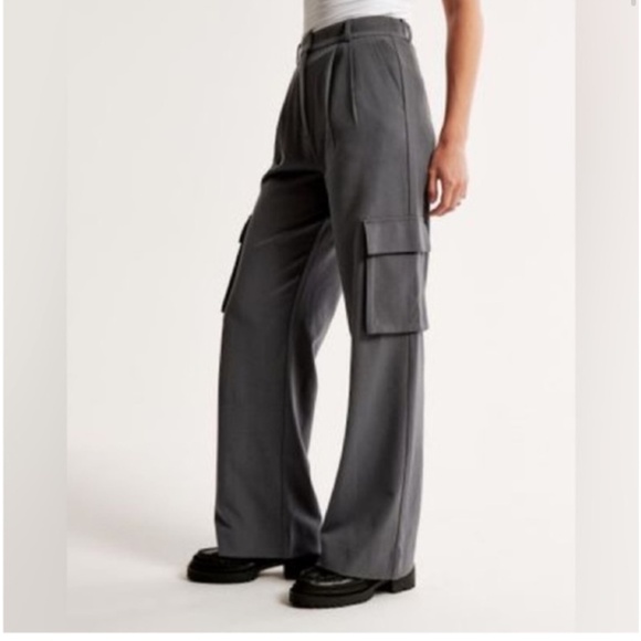 Abercrombie and Fitch Tailored Cargo Trousers - Picture 1 of 4